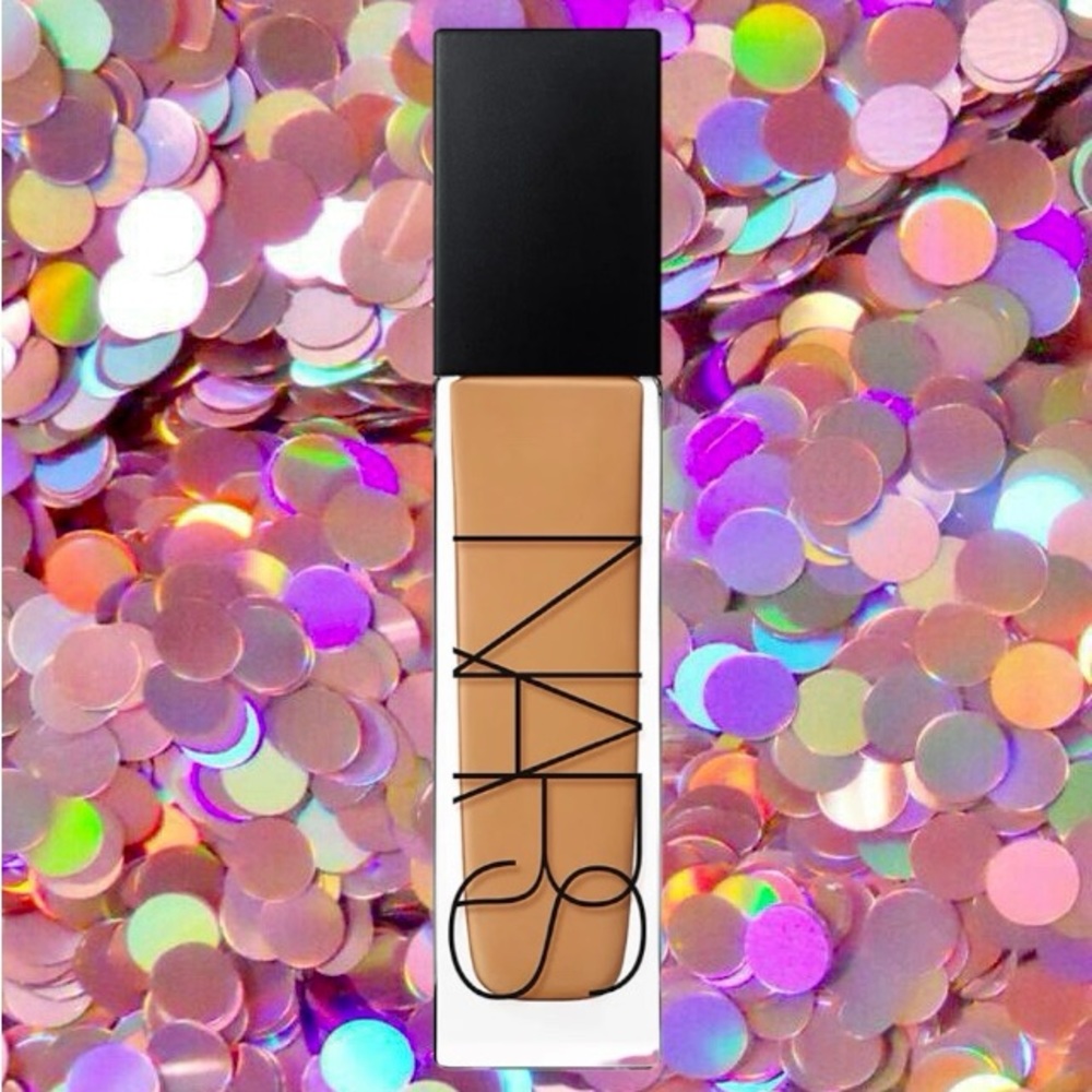 💕 NATURAL RADIANT LONGWEAR FOUNDATION💕